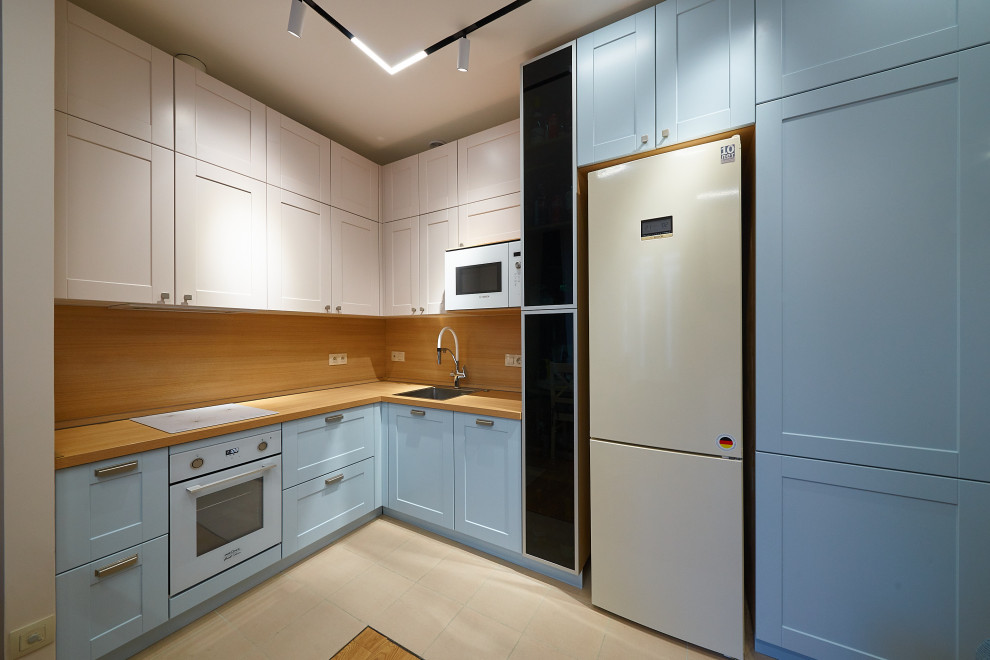 Кухня из эмали и шкаф для хранения