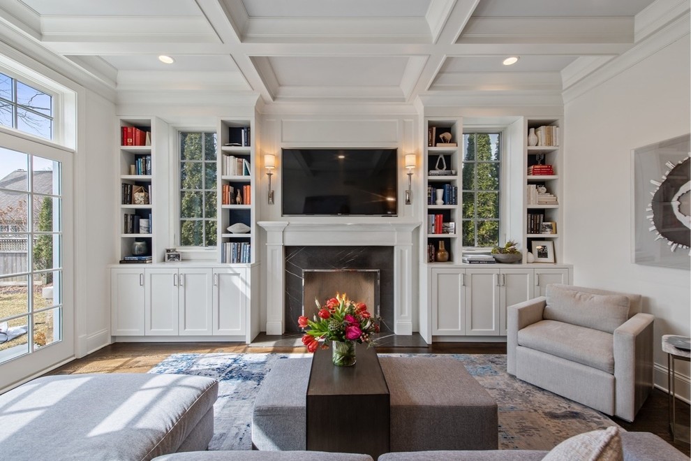Home design - transitional home design idea in Chicago