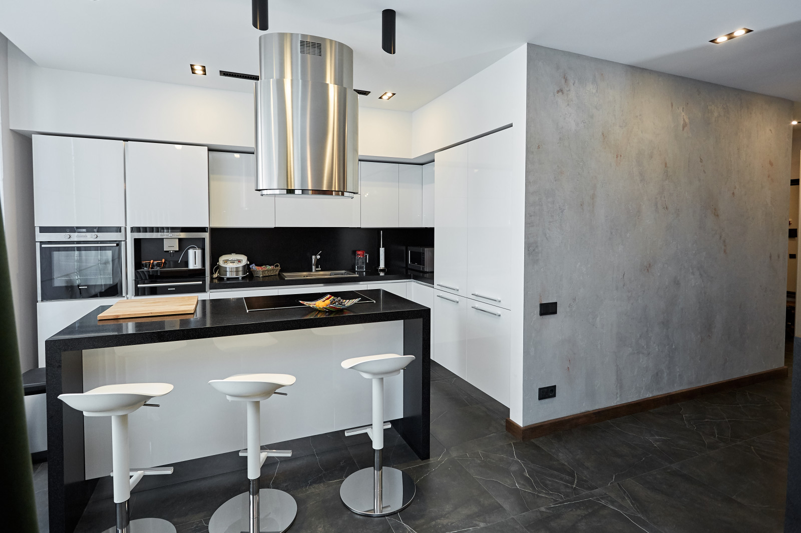 3-комнатная квартира, ул. Давыдковская 18