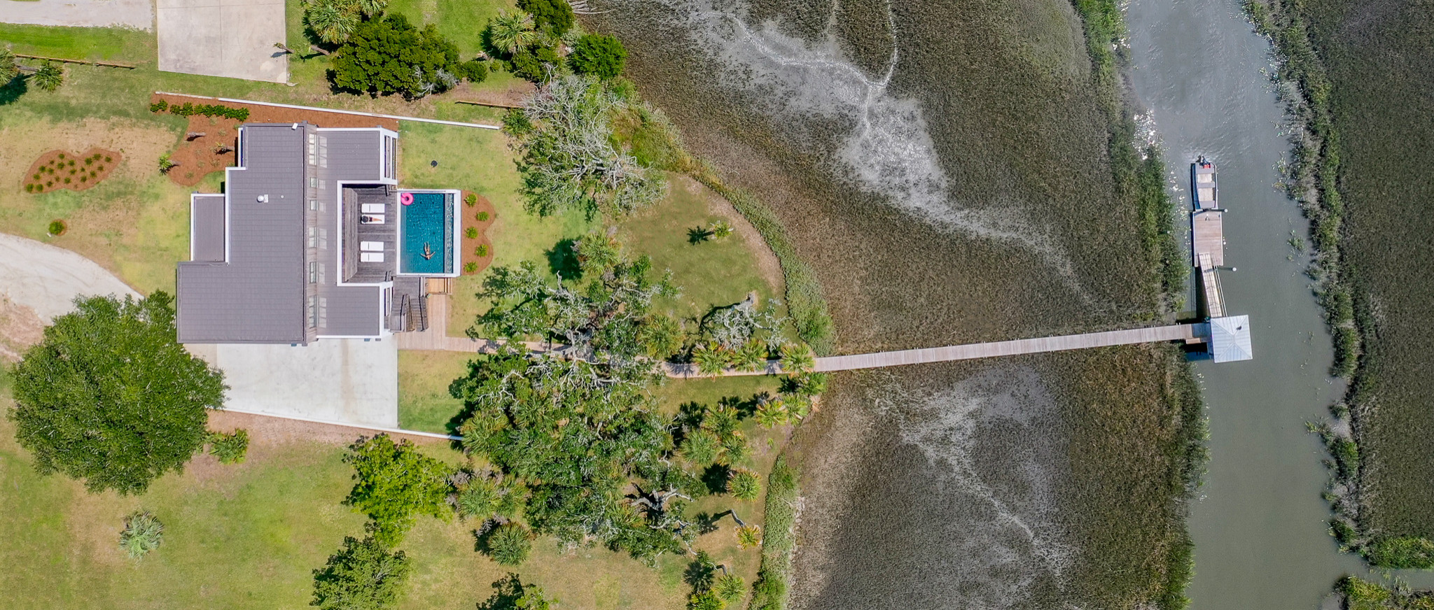 Island organic modern