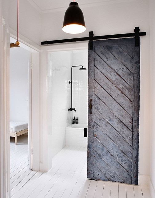 Swedish Summer Cabin in Sydney scandinavian-bathroom