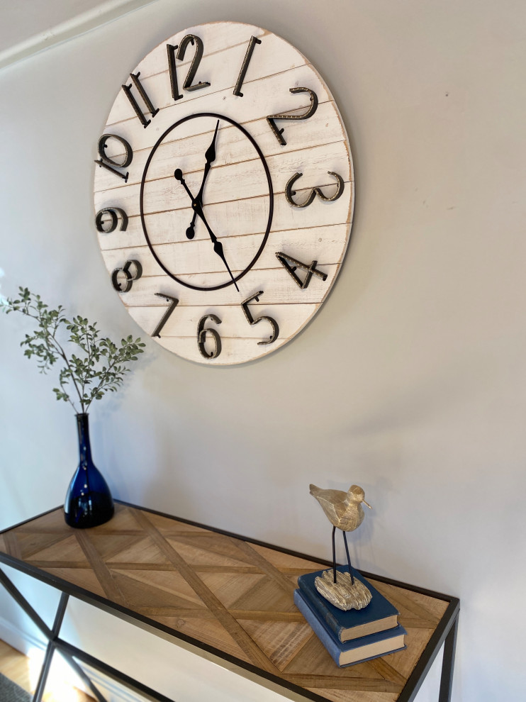 Home design - transitional home design idea in Boston