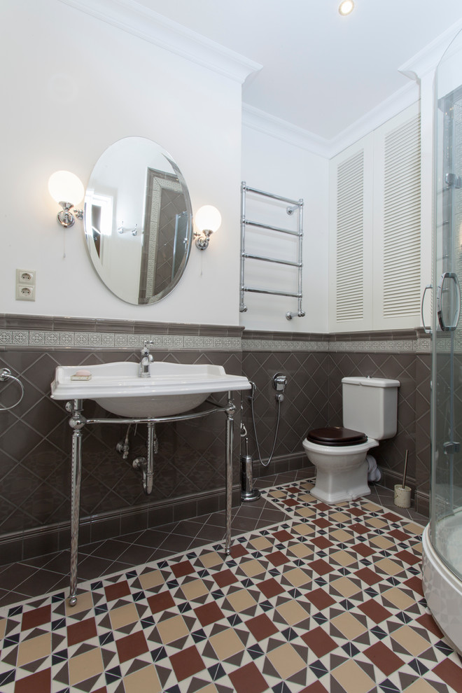 Transitional bathroom in Moscow.