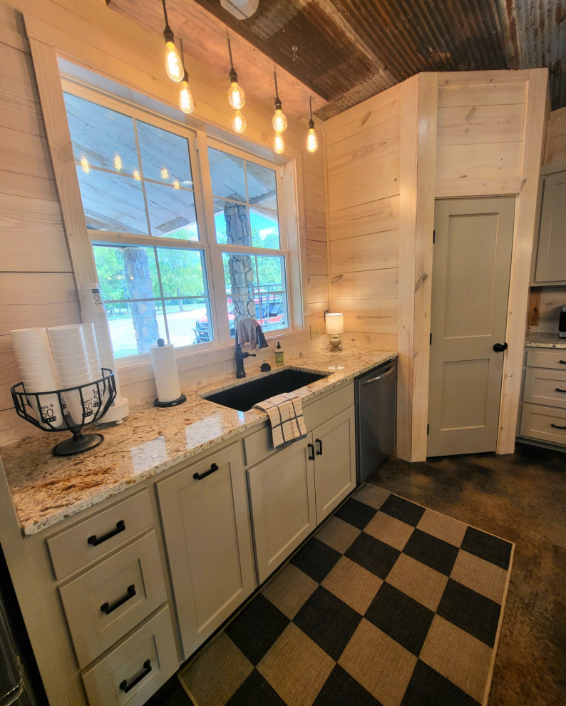 Kitchen - rustic kitchen idea