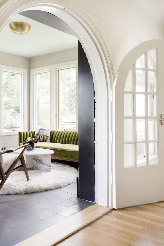 Home design - transitional home design idea in Austin