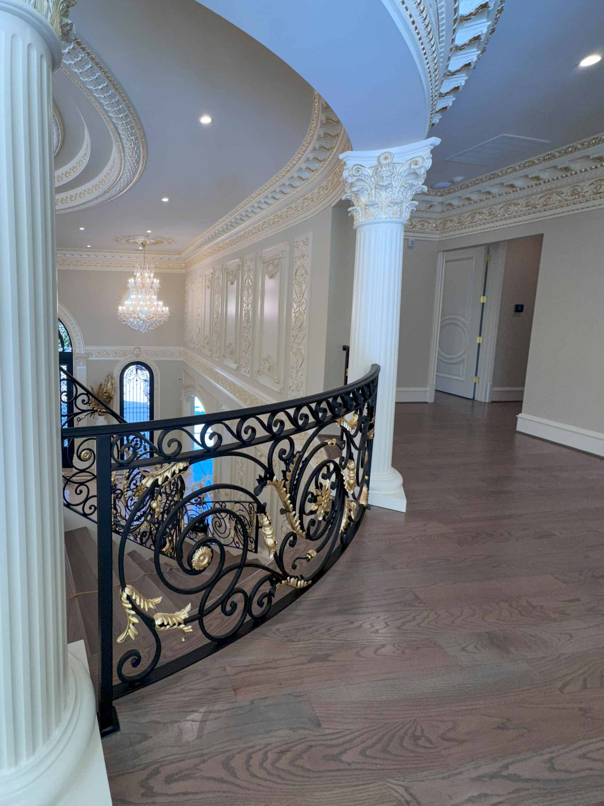 135_Vibrant Staircase with Touch of Historic Grandeur, Great Falls, VA 22066