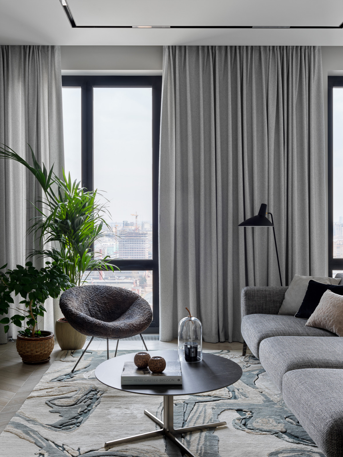 Лаконичная квартира в ЖК "Пресня Сити"