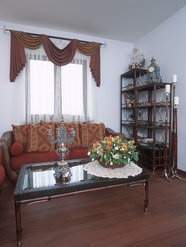 Загородный дом в классическом стиле с элементами этники