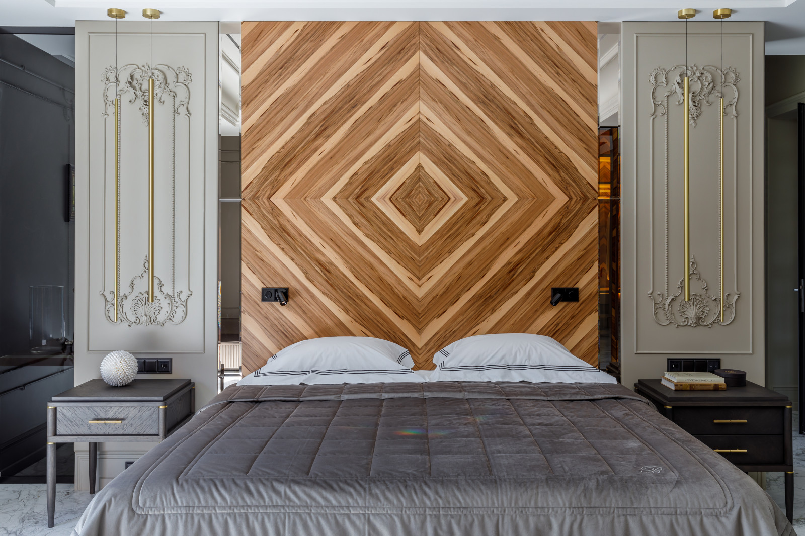 Мебель для мастер-спальни загородного дома