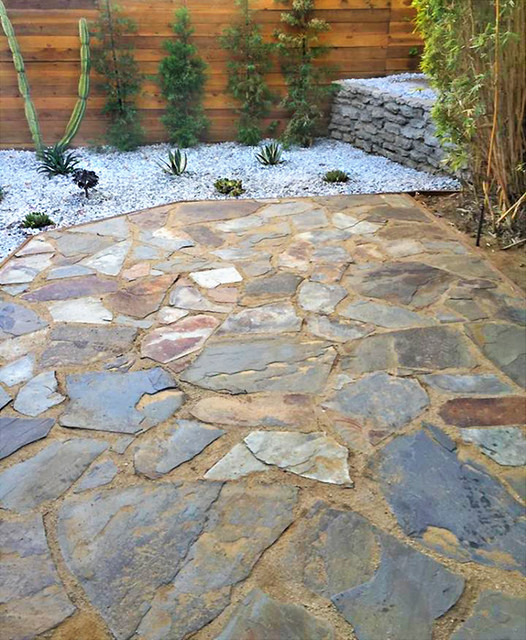 Flagstone &amp; DG--decomposed granite Paito - Los Angeles - von Flores ...