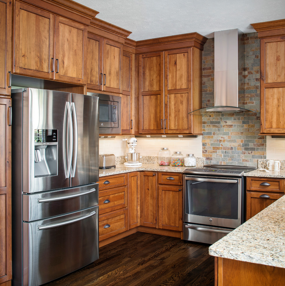 Inspiration for a transitional kitchen remodel in Omaha