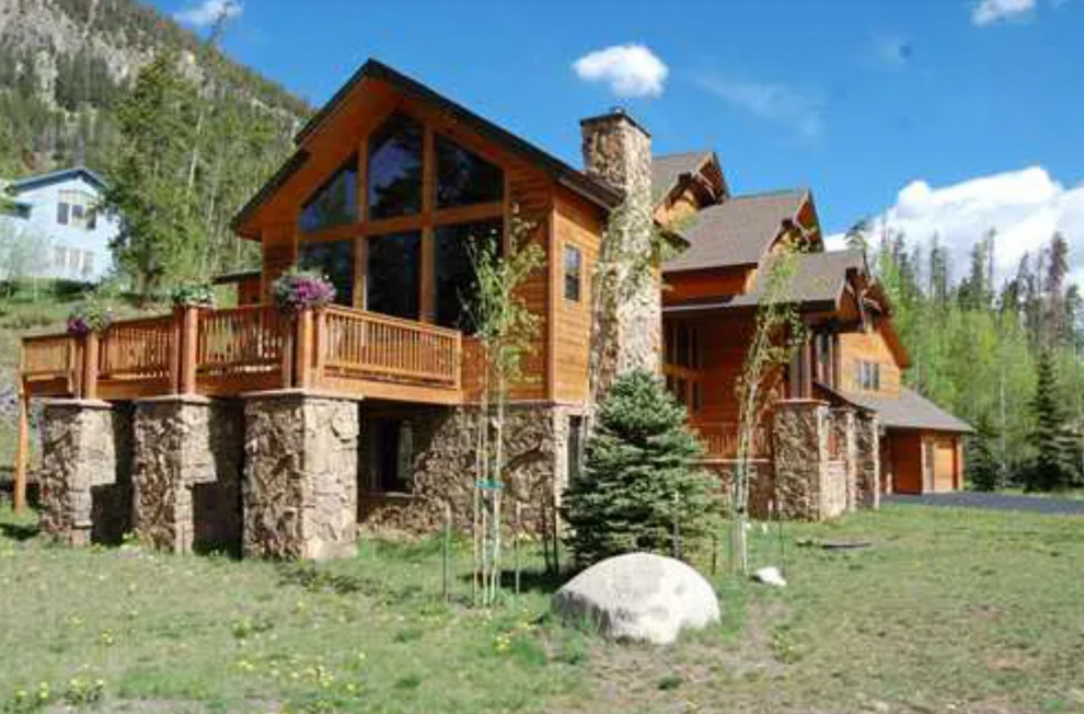 221 Forest Dr - Custom Partial-timber Frame Single-family home w/ ADU