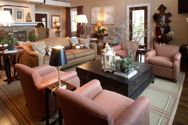traditional cape cod living room
