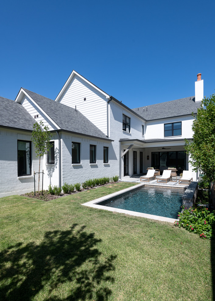 Traditional New Build, Dallas - Pool - Dallas - by Le Belle Maison ...