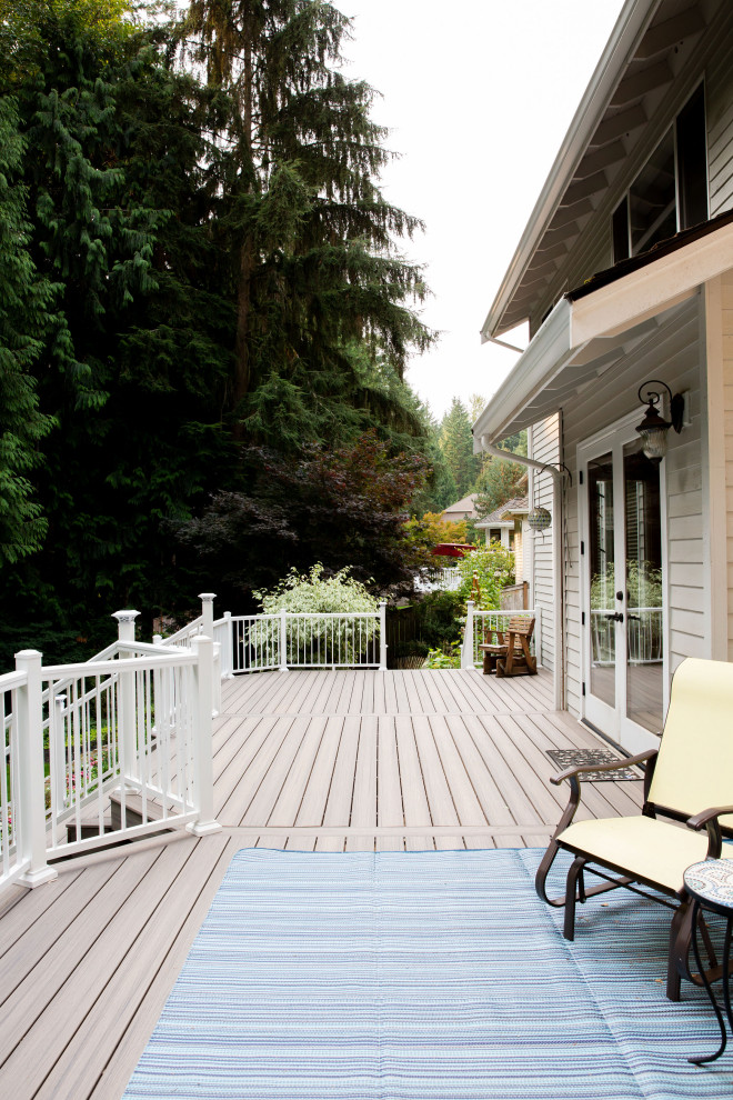 Inspiration for a modern deck remodel in Seattle