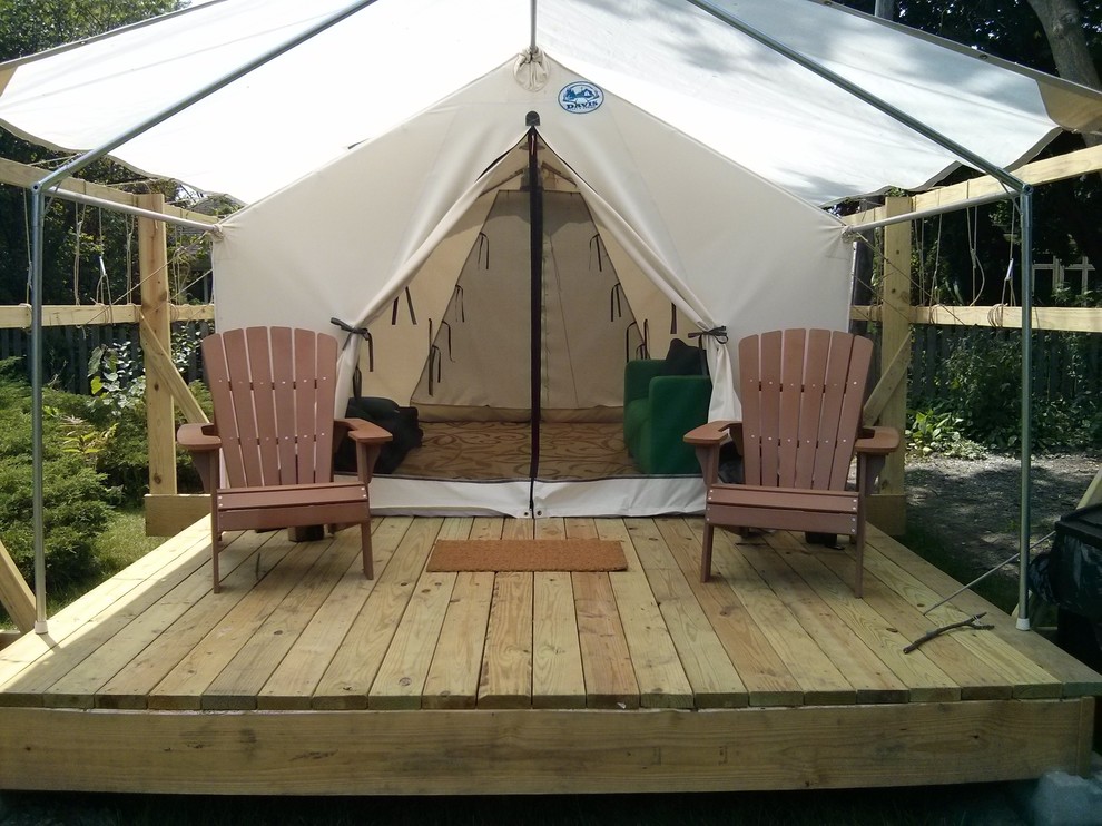 Deck - rustic deck idea in Chicago
