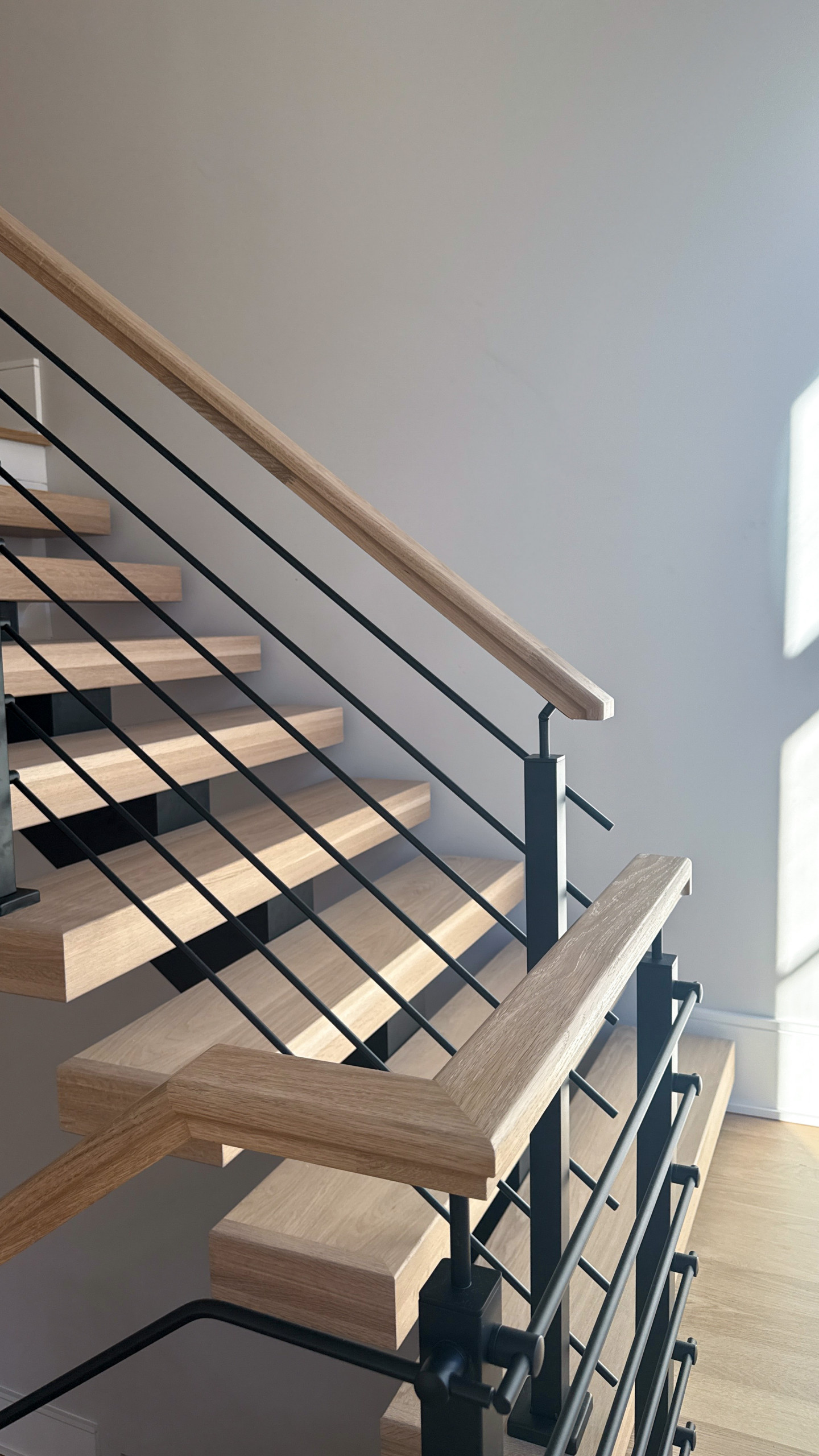 Project #147 | Modern Staircase with Seattle Style Stringer