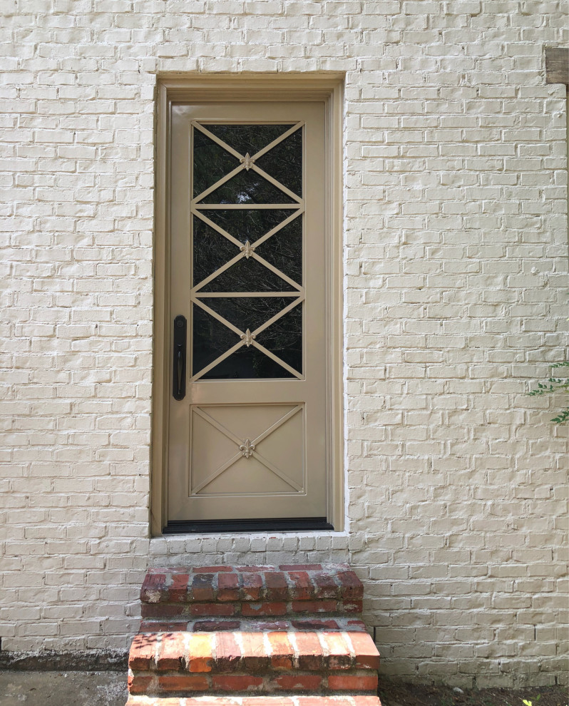 Front door - front door idea in Jackson