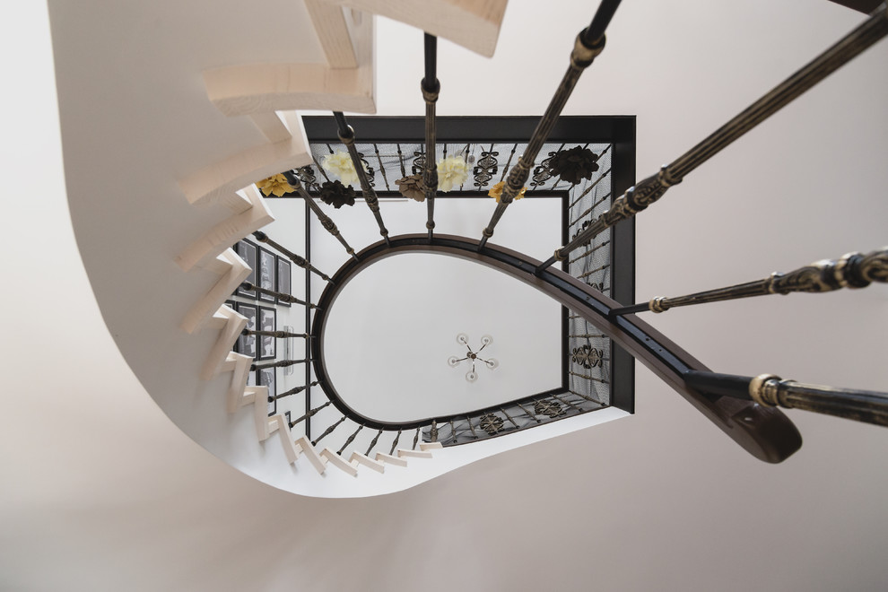 Фотографии реализованного интерьера дома в КП Шишкин лес г. Москва