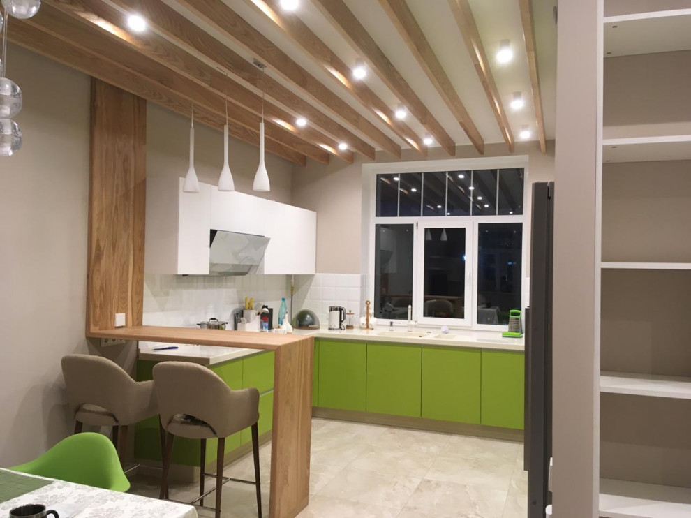 Барная стойка и декоративные потолочные рейки