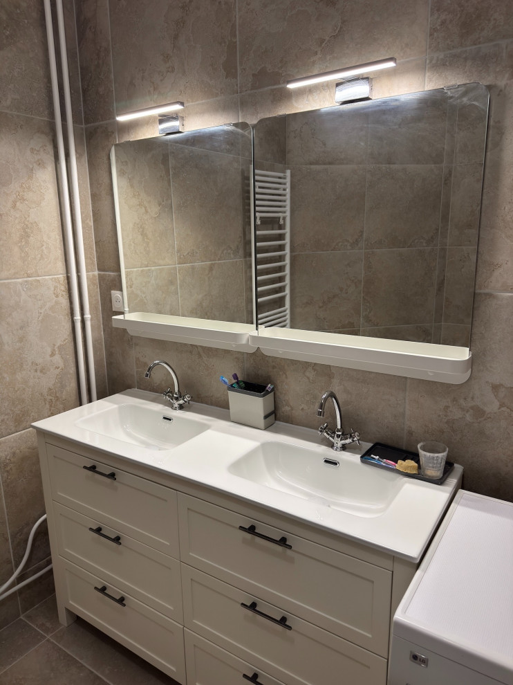 Rénovation de deux salles de bain et du salon / cuisine