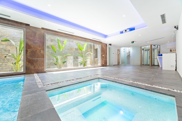 Villa Hermes modern-pools-and-hot-tubs