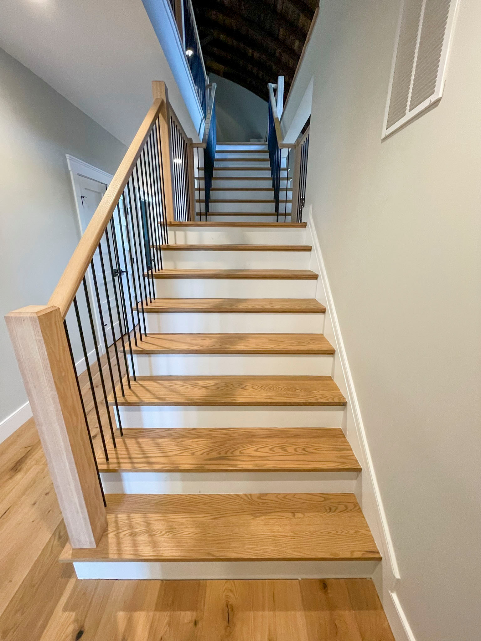 102_Straight-Freestanding Stairs/Landing in Barn Style Home, Leesburg VA 20175