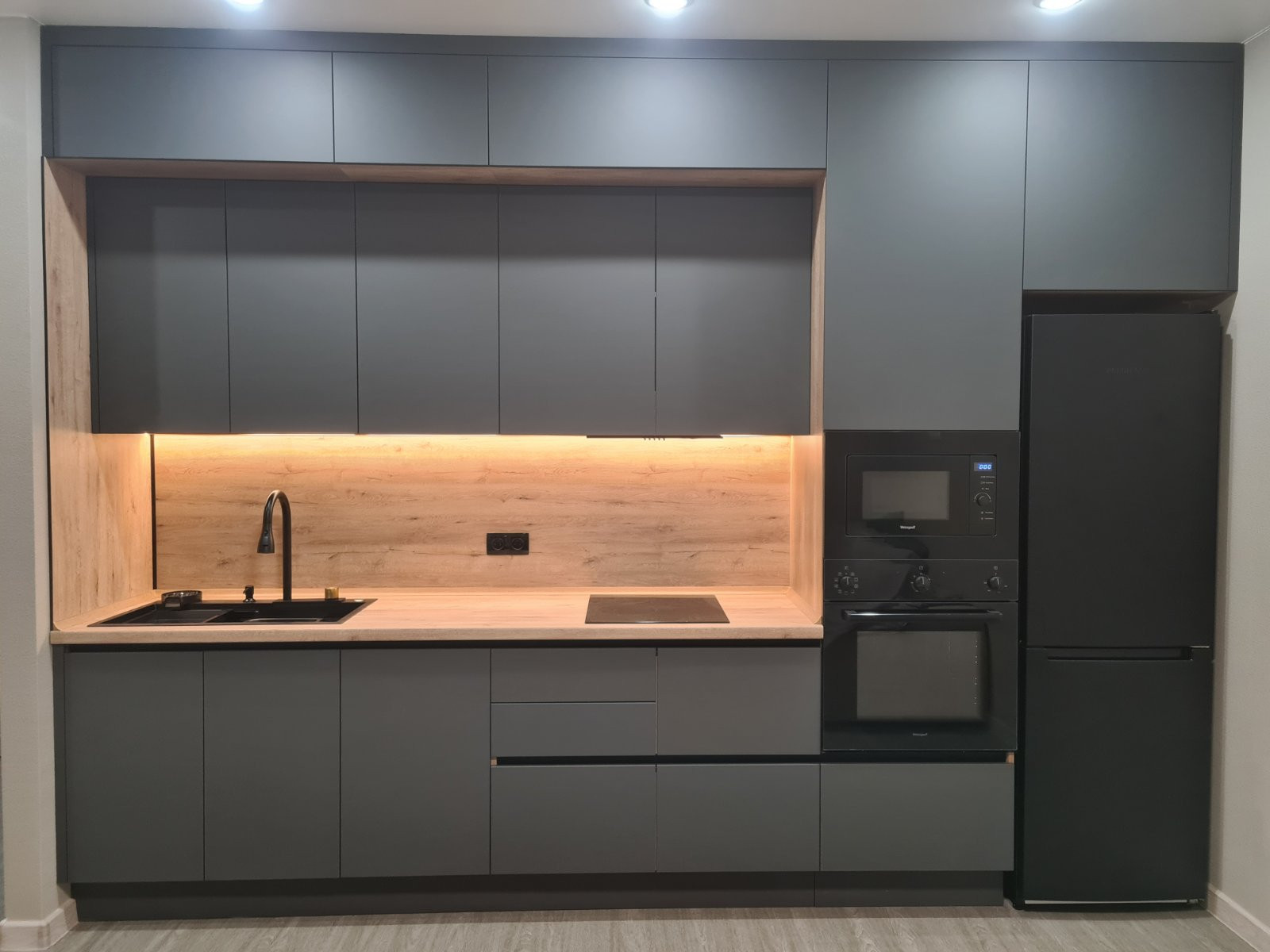 Кухня и шкаф-купе 2493