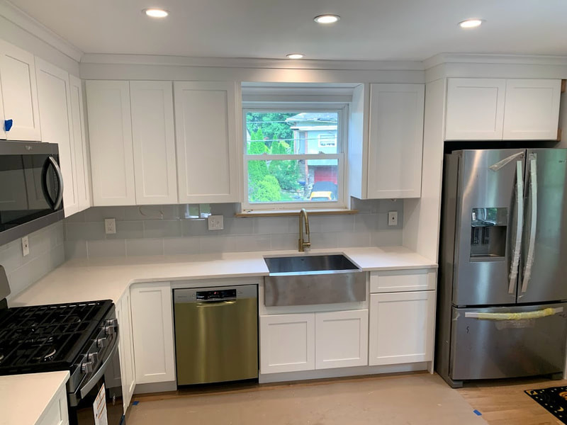 Transitional kitchen photo in DC Metro
