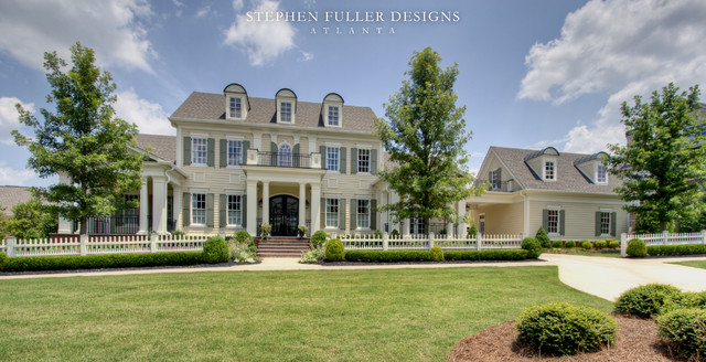 A Classic  American  House  in North Atlanta Traditional Exterior  Atlanta by Stephen Fuller 