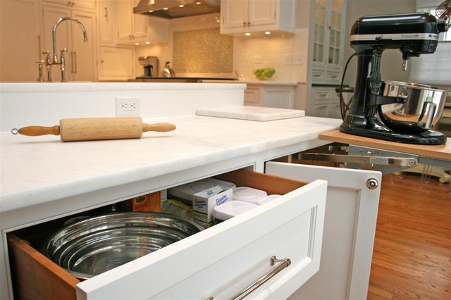 Coastal Kitchen traditional-kitchen