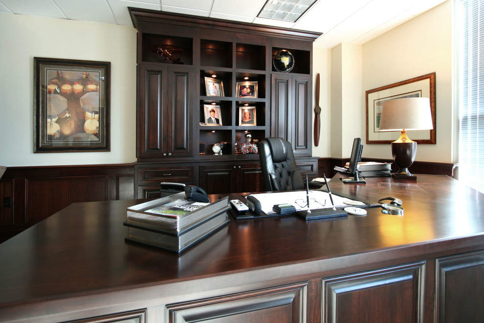 Inspiration for a traditional home office in Charlotte.