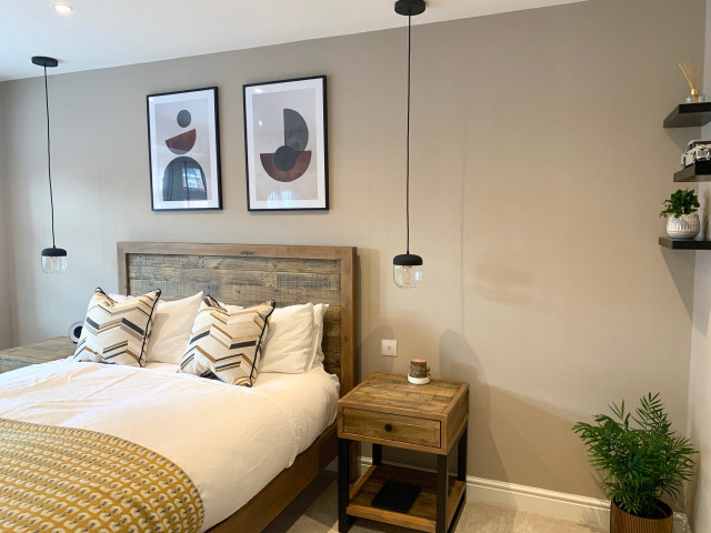 Leighton Buzzard modern-bedroom