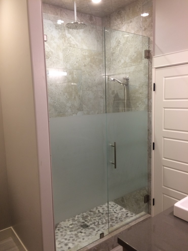 This is an example of a mid-sized contemporary 3/4 bathroom in Salt Lake City with an alcove shower, gray tile, white tile, porcelain tile, beige walls, porcelain floors, a drop-in sink, quartzite benchtops, beige floor and a hinged shower door.