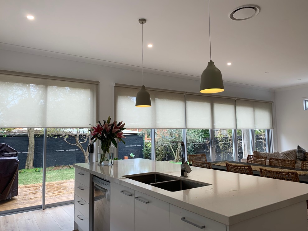 Inspiration for a modern living room in Sydney.