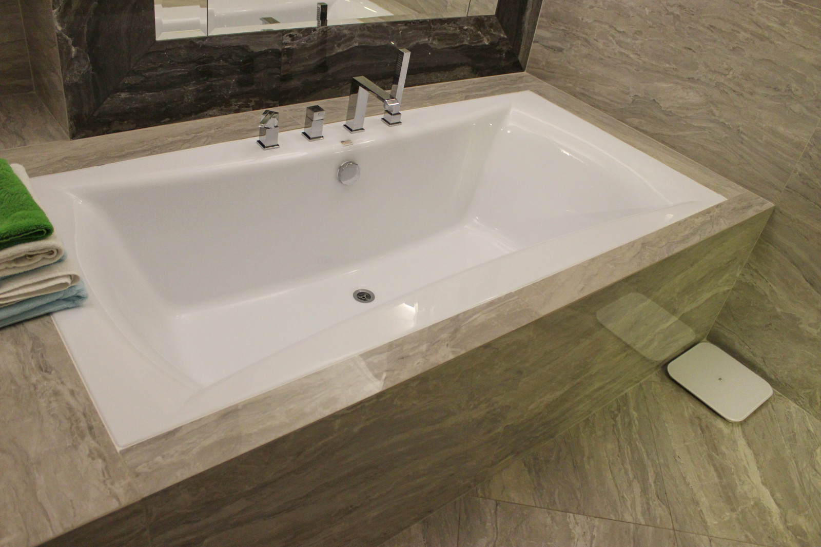 ЖК Изумрудный Замок, дизайнер Ольга Погосян