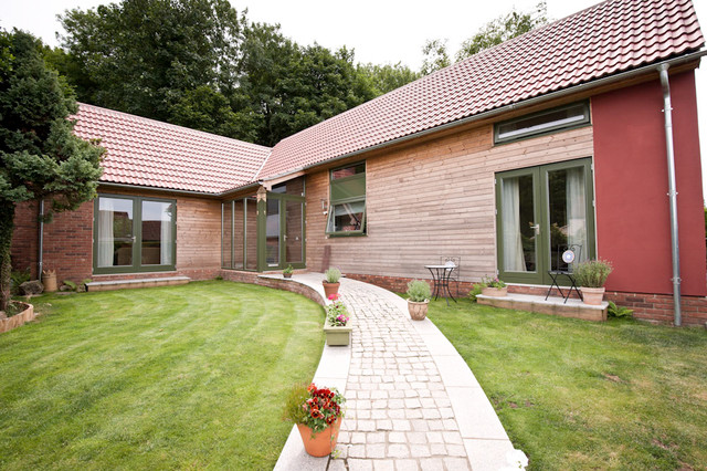 KC contemporary-house-exterior