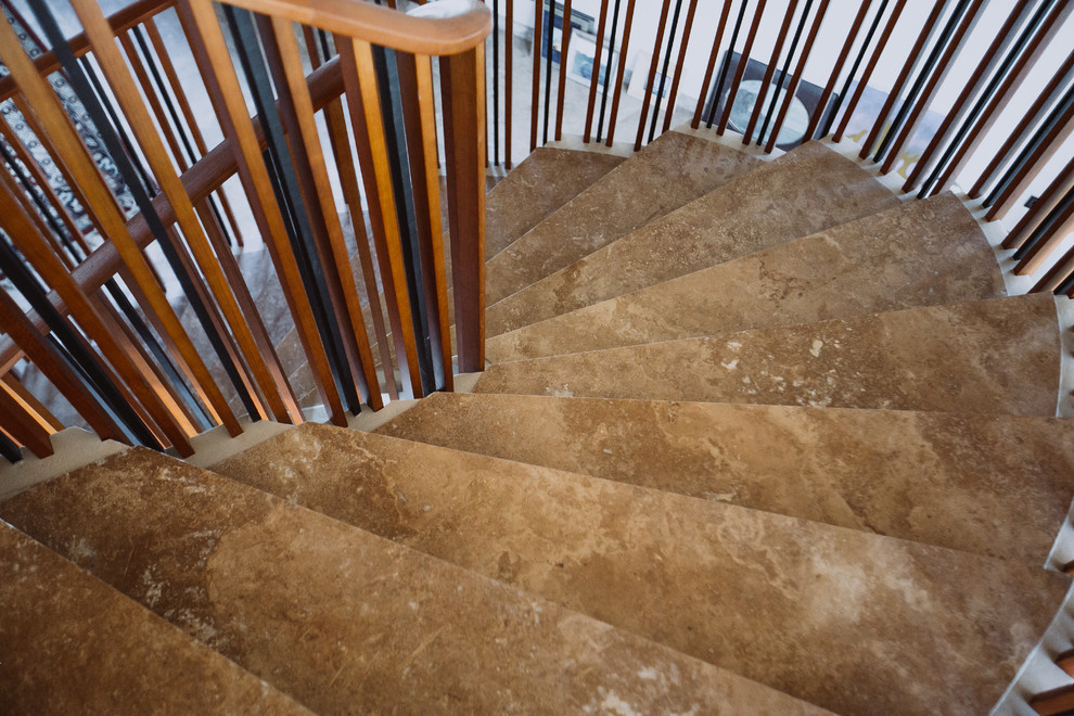 Охта Травертиновая Лестница и Полы