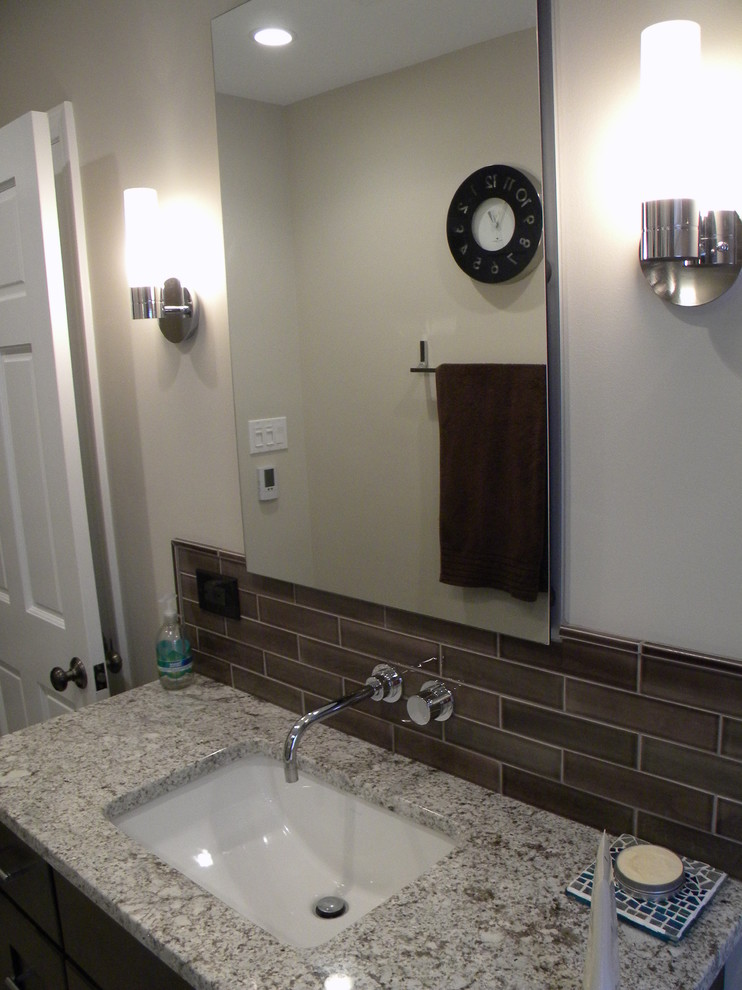 Inspiration for a transitional home design remodel in Chicago