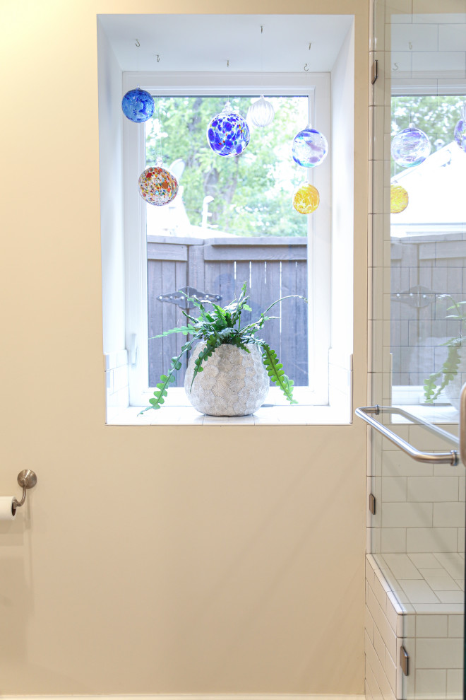 Home design - transitional home design idea