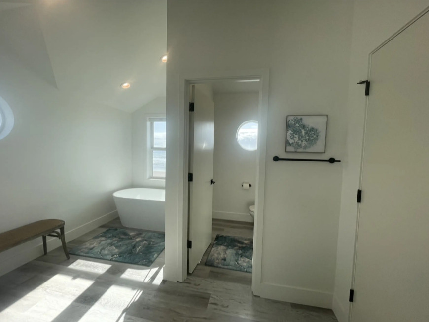 "Beach Me" Lincoln City, OR Short-term Rental Remodel