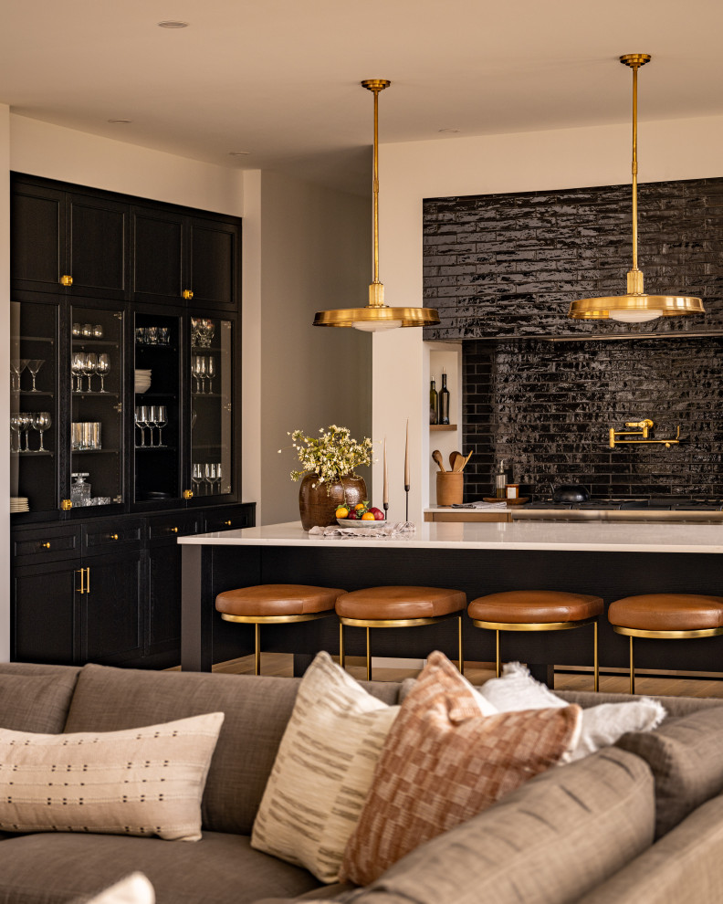 Mountain style kitchen photo in Ottawa