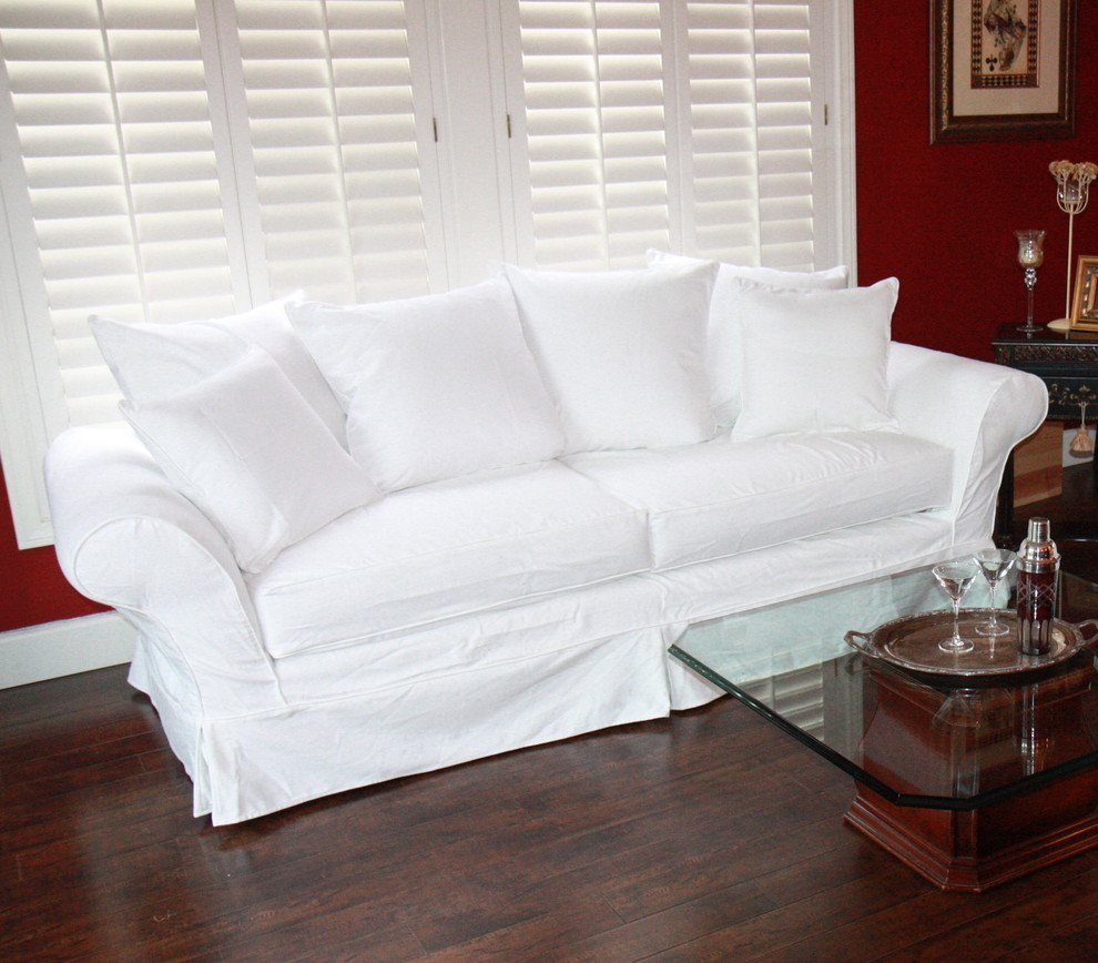 Elizabeth Slipcovered Sofa in White Traditional Living Room