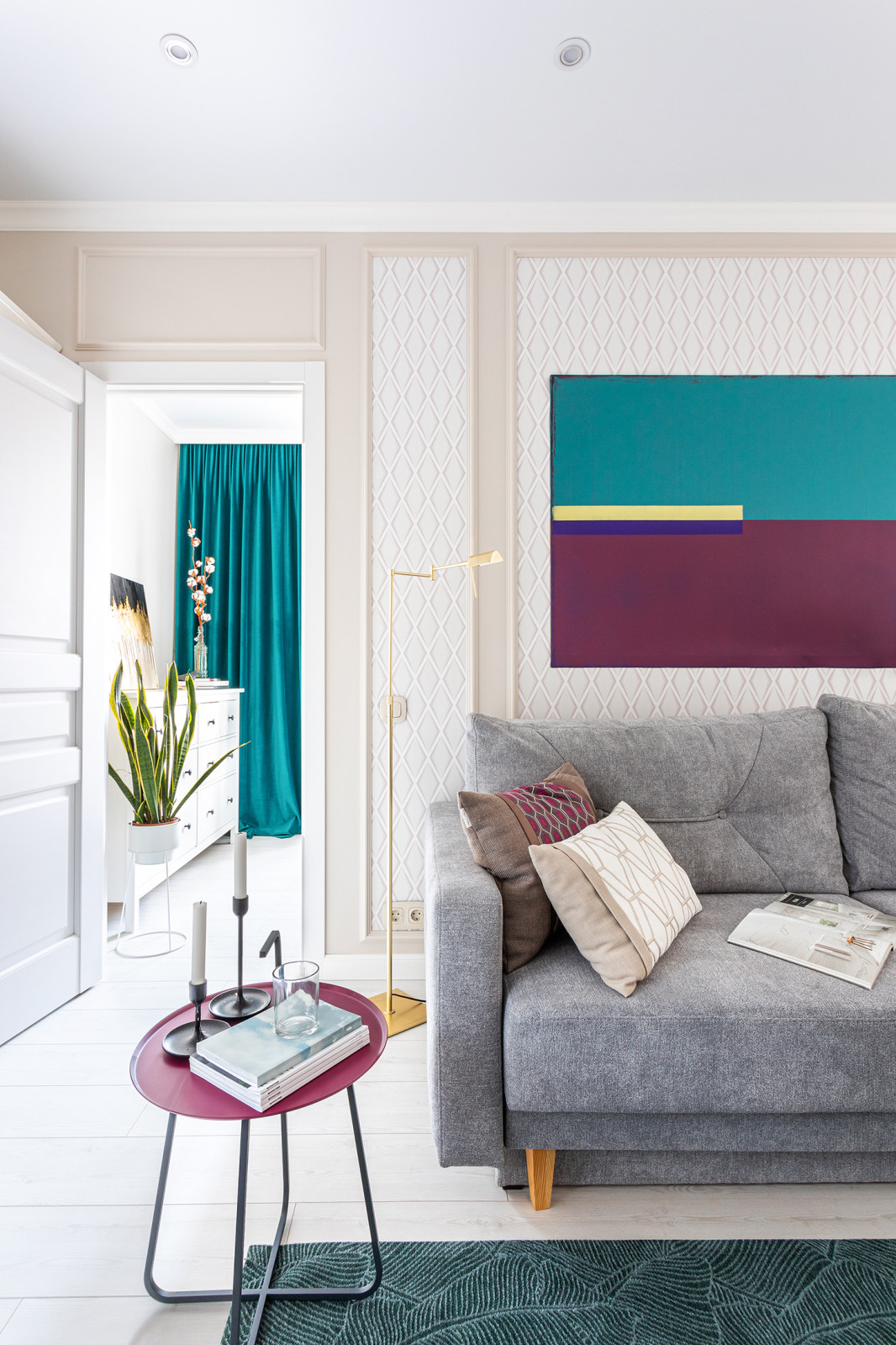 Яркая квартира для молодой девушки