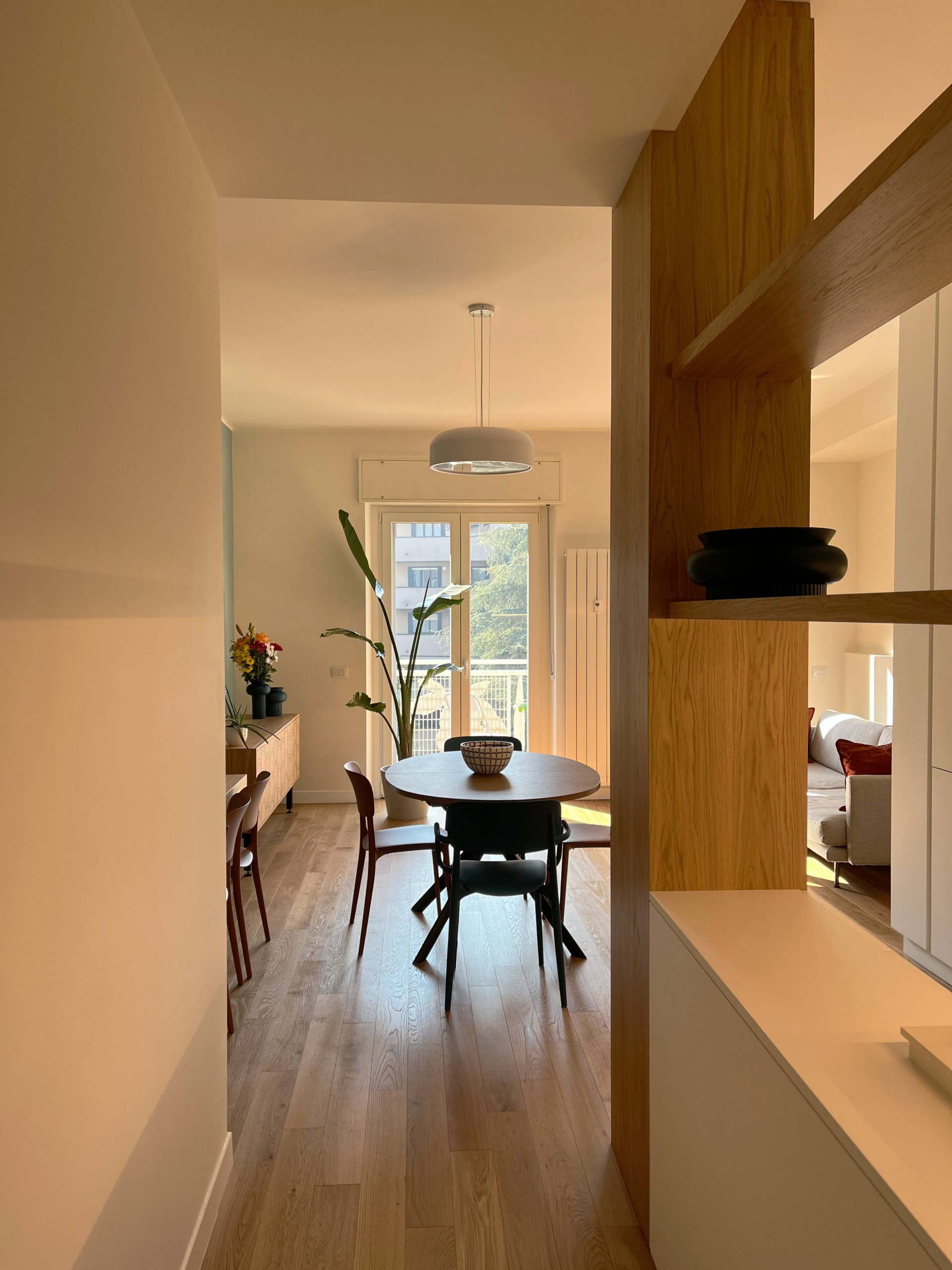 VIA SAVONA | Ingresso