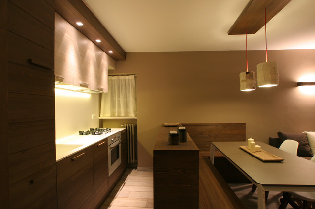 Trilocale a Claviere rustic-kitchen