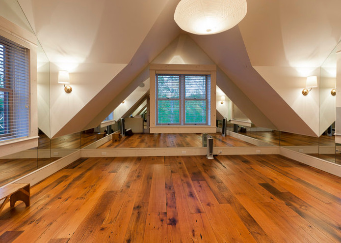 Mountain style home gym photo in Denver