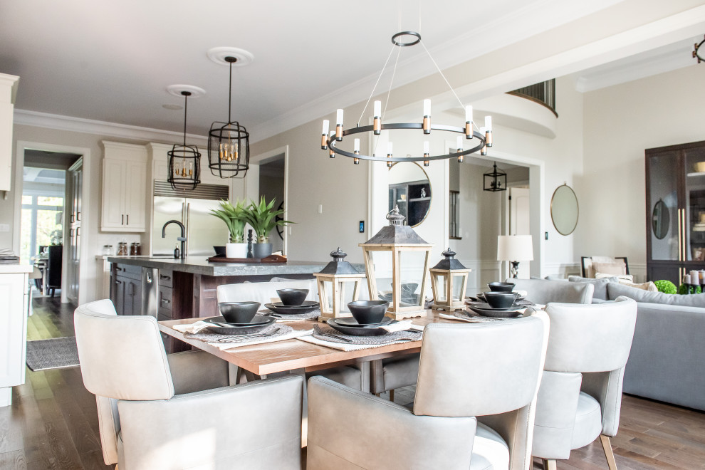 Home design - transitional home design idea in Toronto