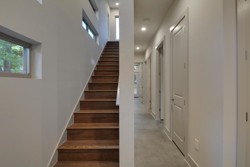 Minimalist home design photo in Austin