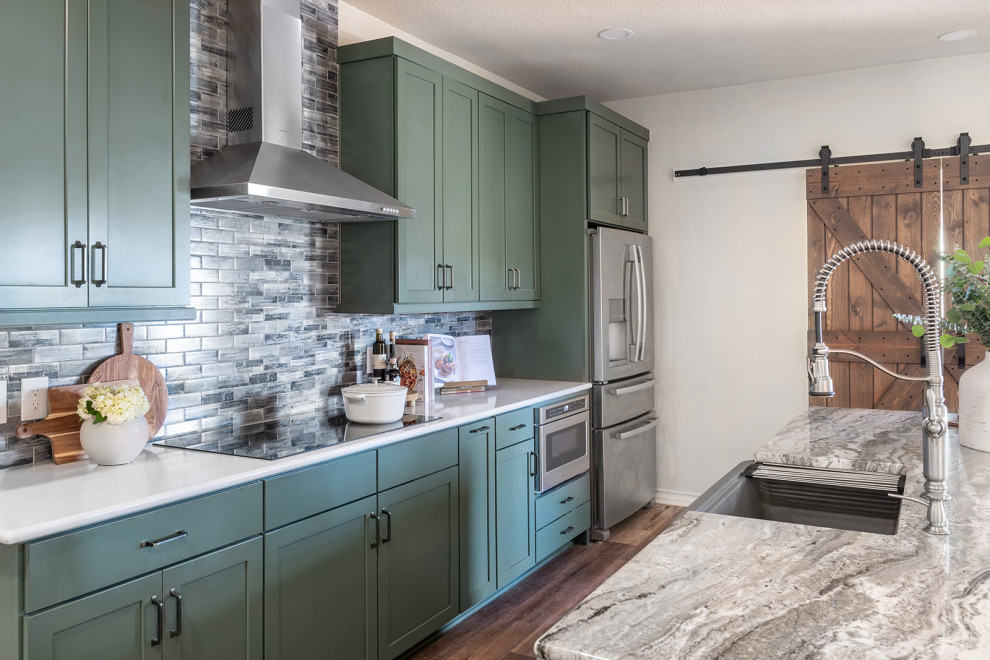 Kitchen - kitchen idea in Austin